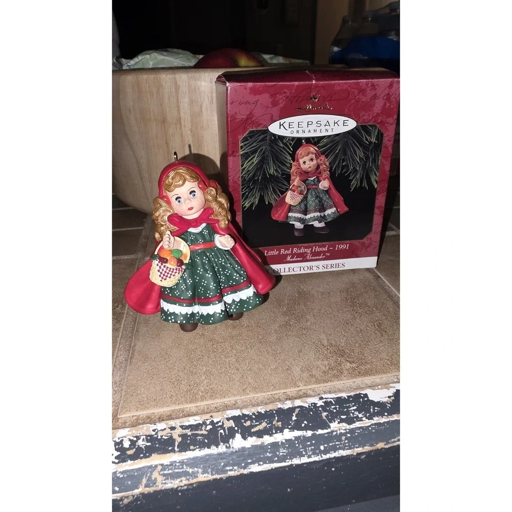 1991 97 Hallmark Keepsake Ornament Little Red Riding Hood Madame Alexander INBOX